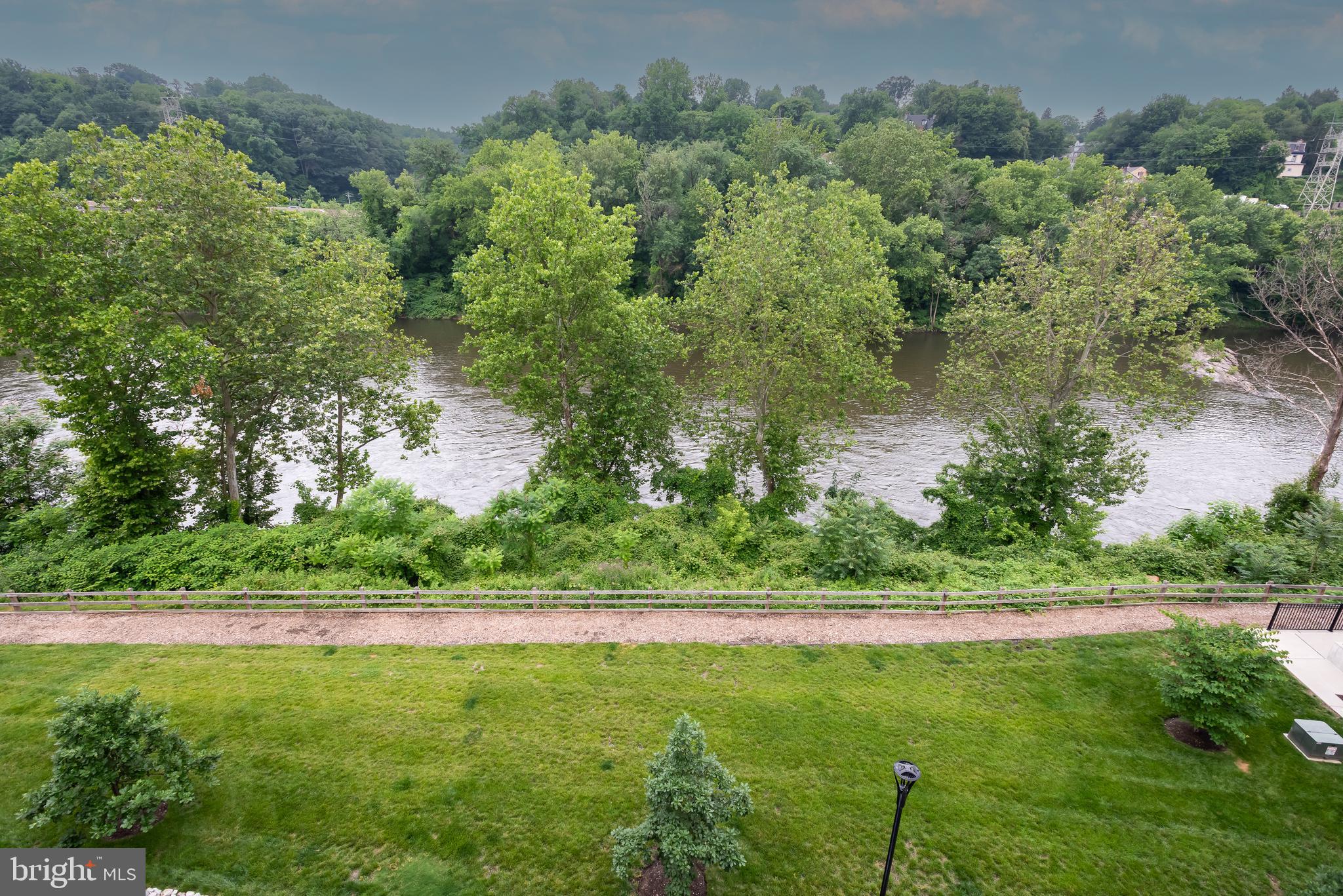 THE LOCKS - Residential