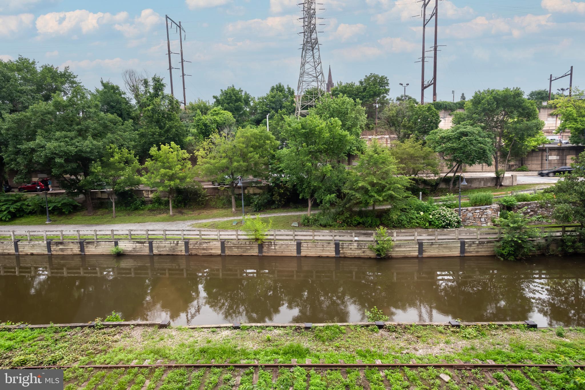 THE LOCKS - Residential