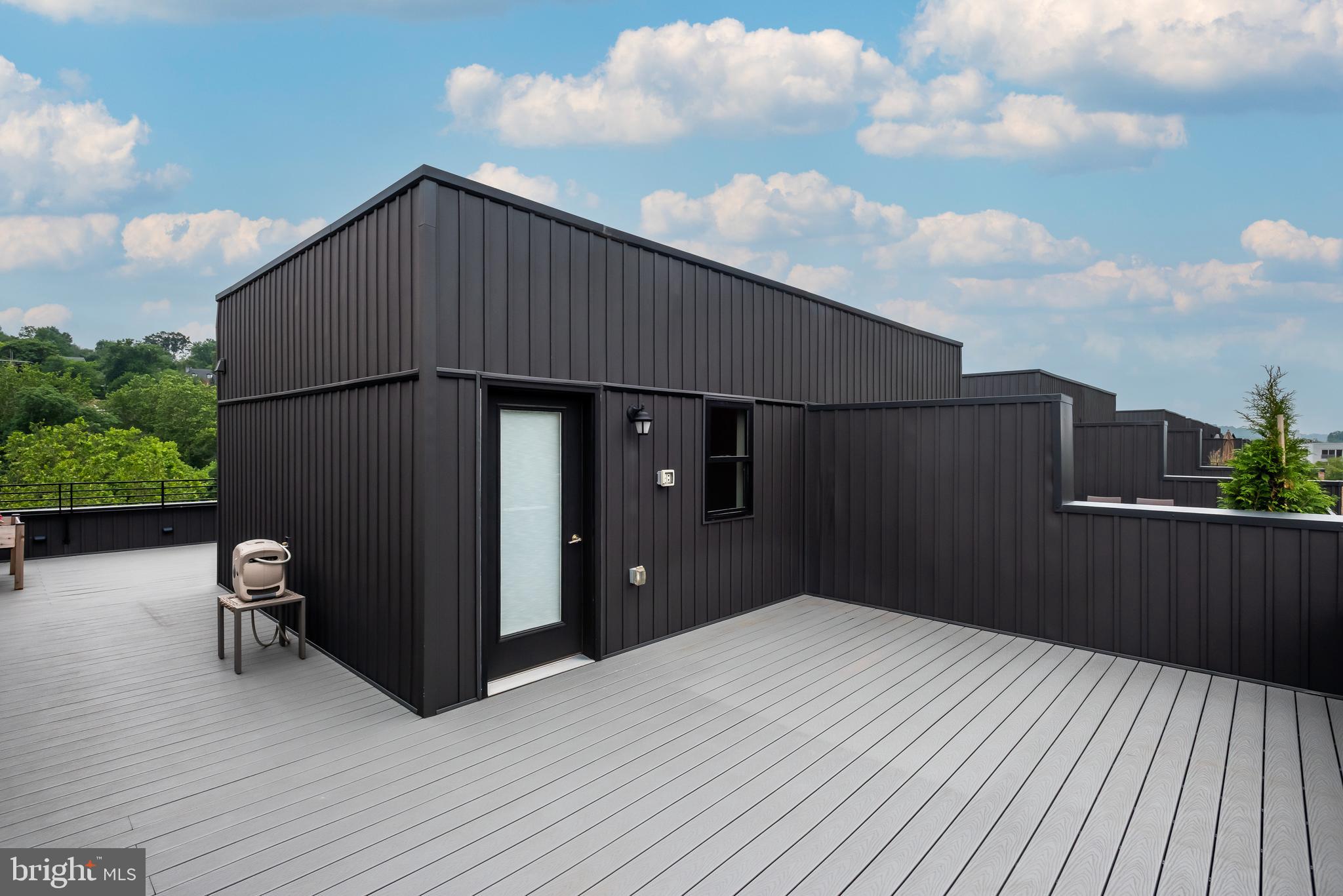 THE LOCKS - Residential