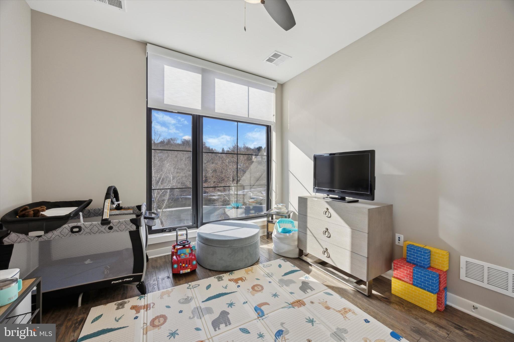 THE LOCKS - Residential