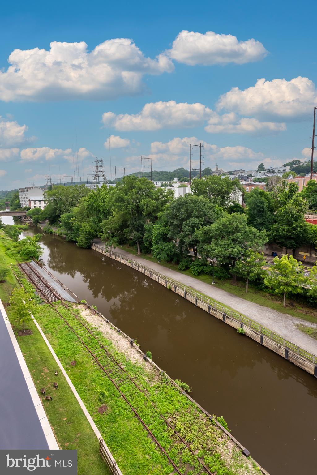 THE LOCKS - Residential