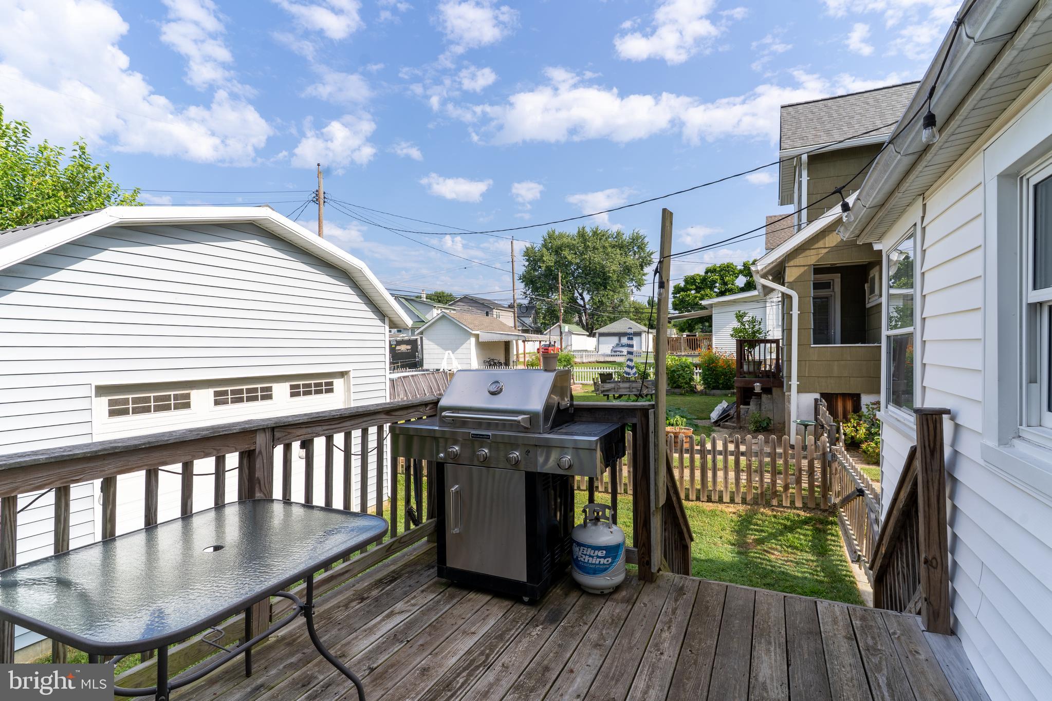 ELMWOOD - Residential