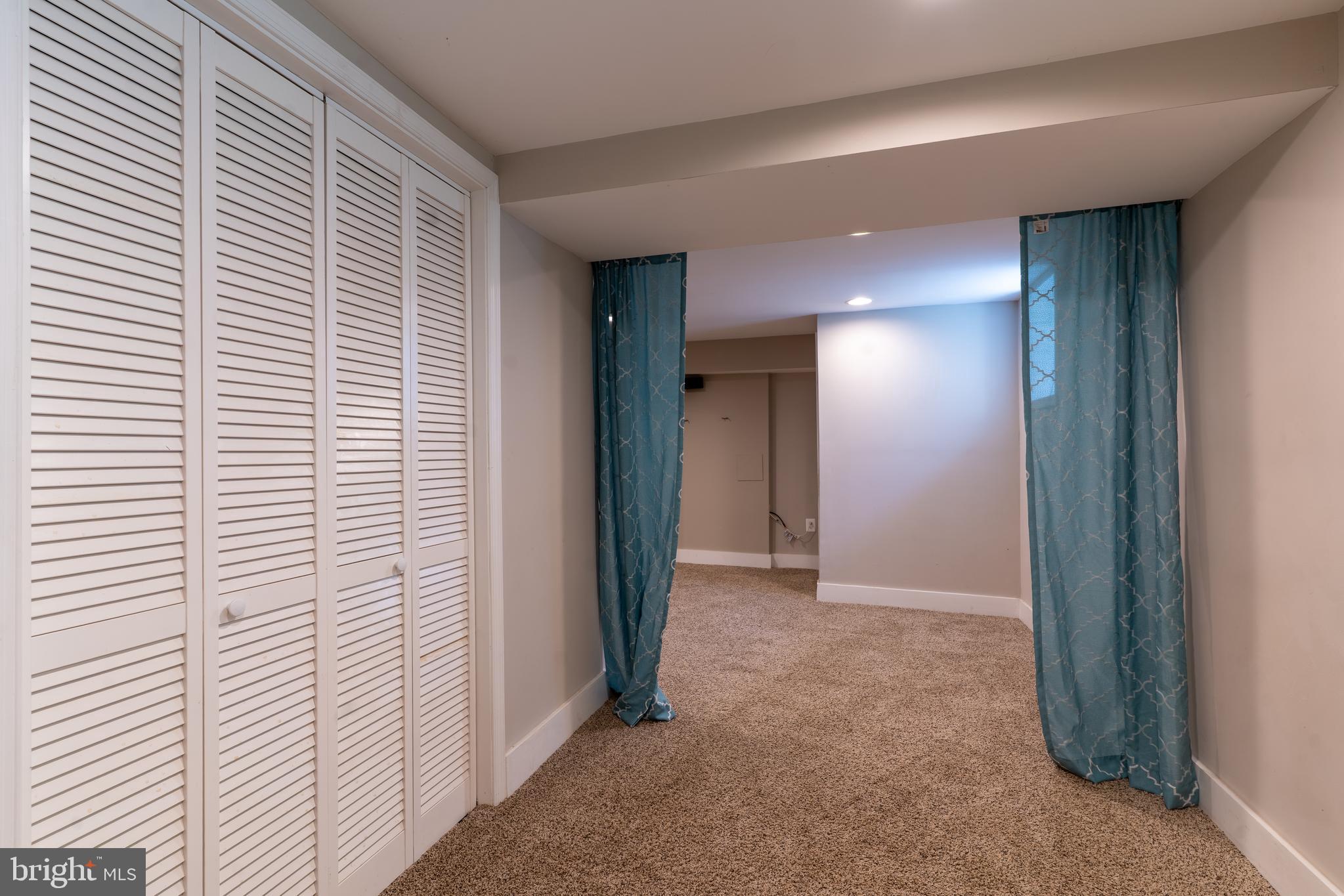 ELMWOOD - Residential