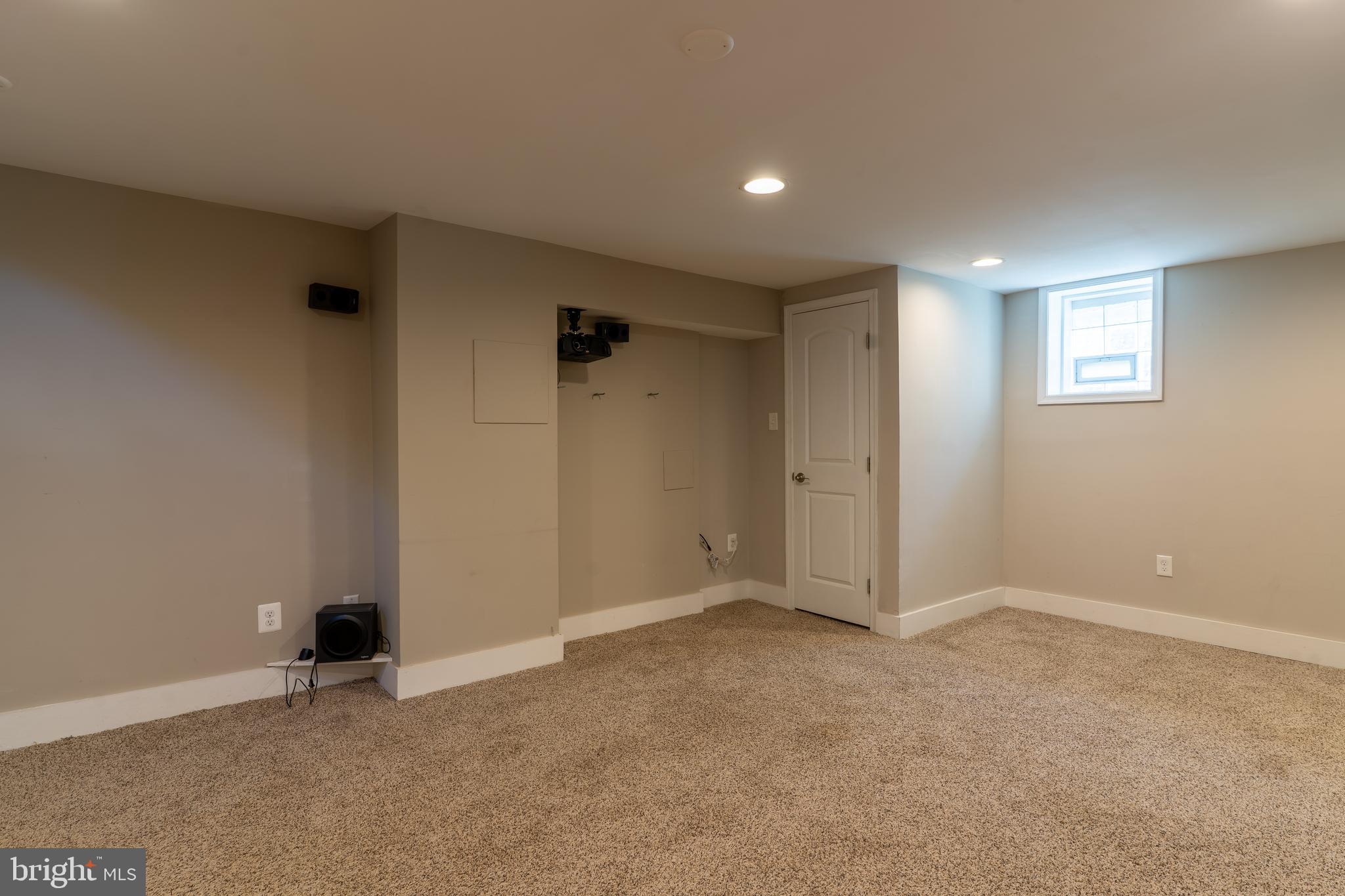 ELMWOOD - Residential