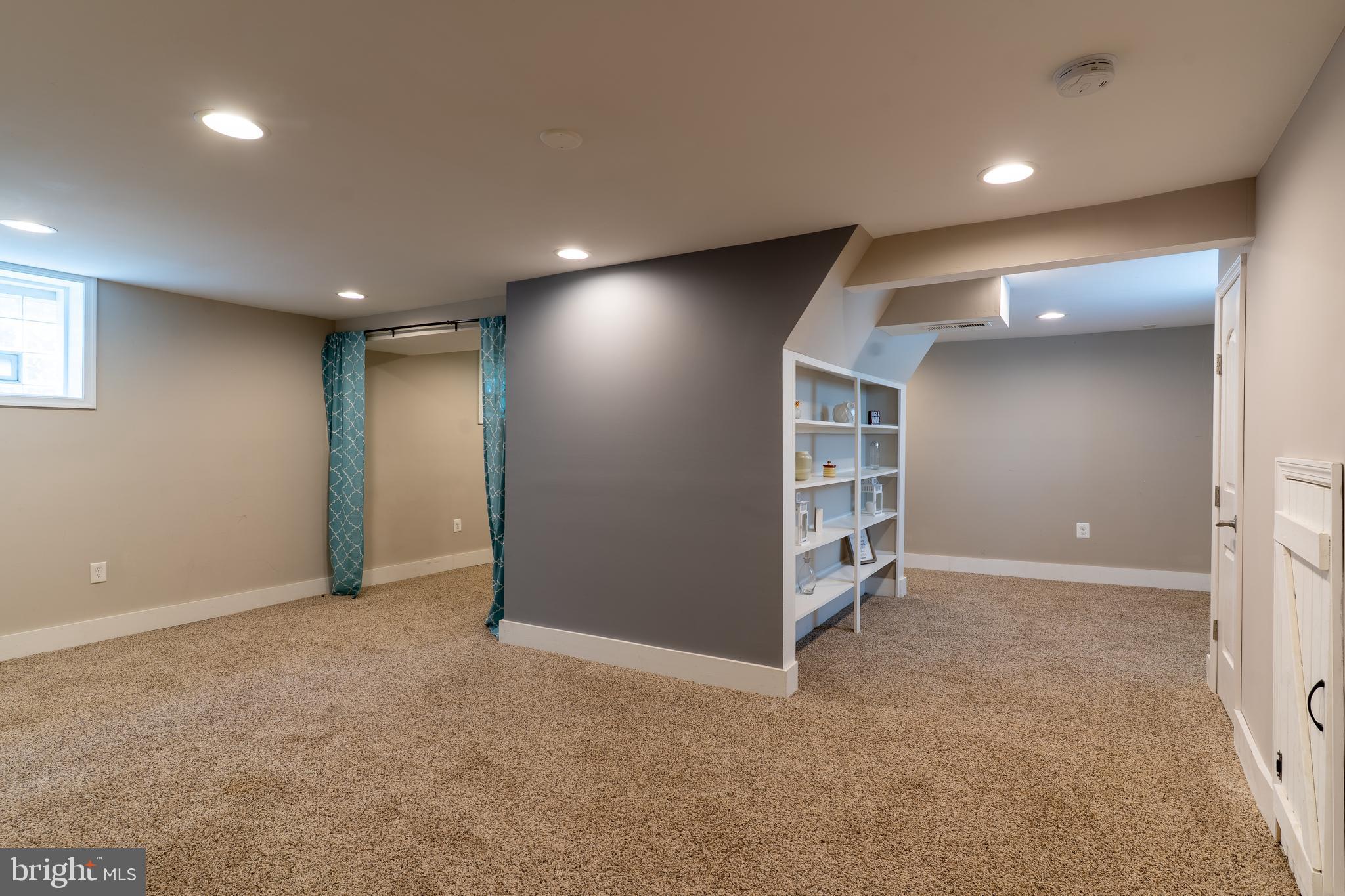 ELMWOOD - Residential