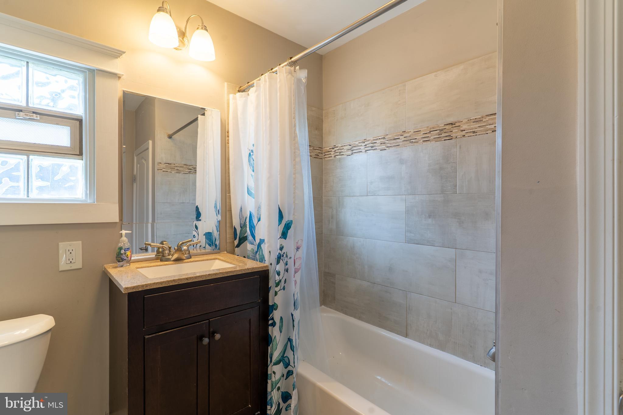 ELMWOOD - Residential