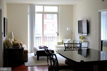 ONE NATIONAL HARBOR CONDOMINIUM - Residential Lease