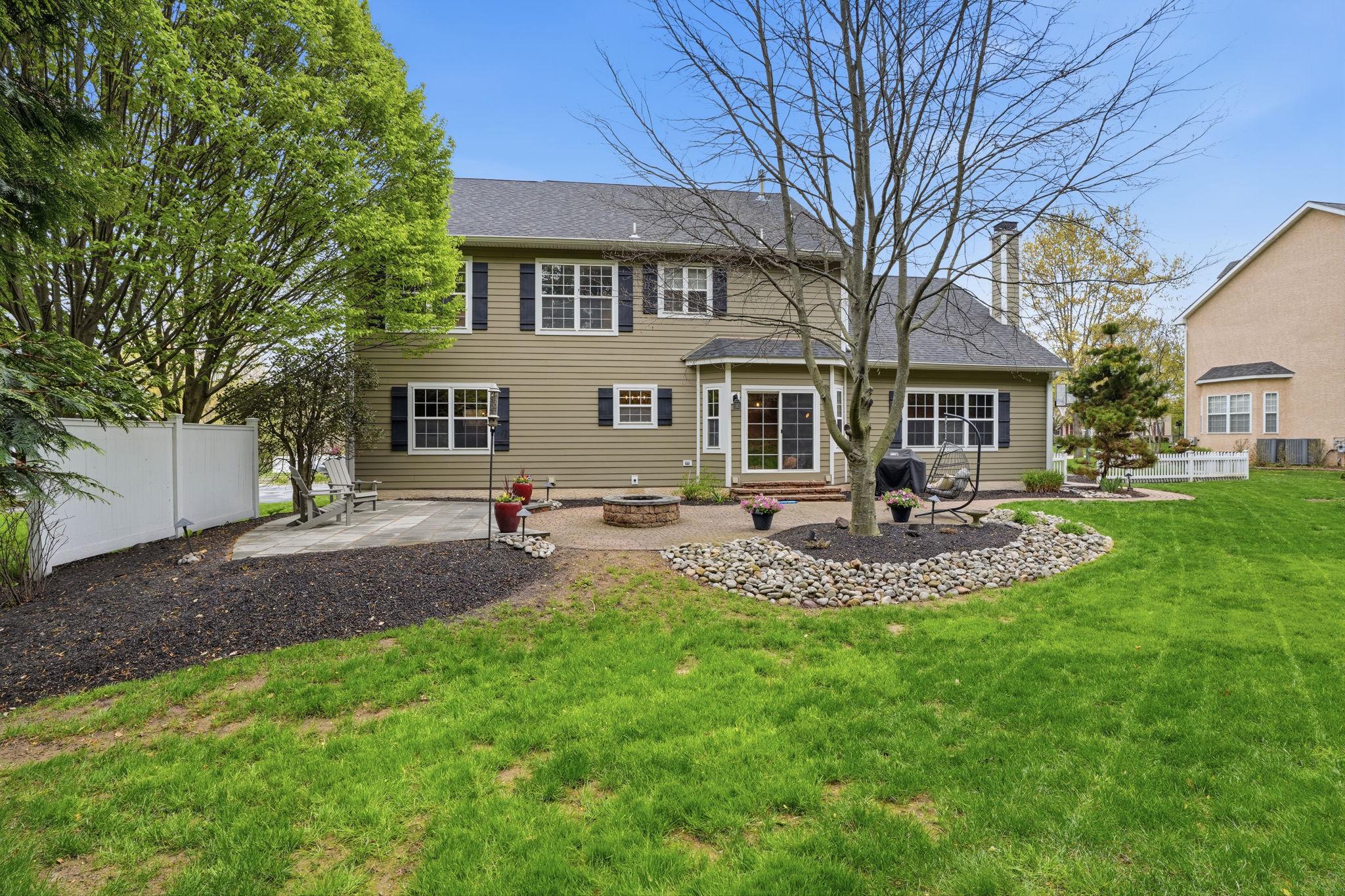 THE RIDINGS OF BUCK - Residential