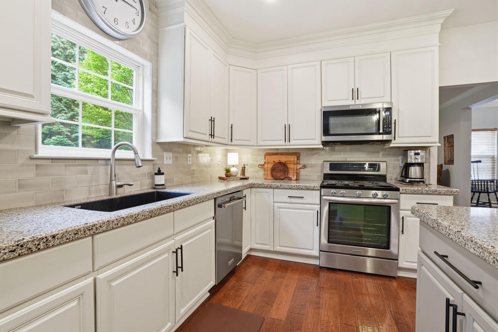 THE RIDINGS OF BUCK - Residential