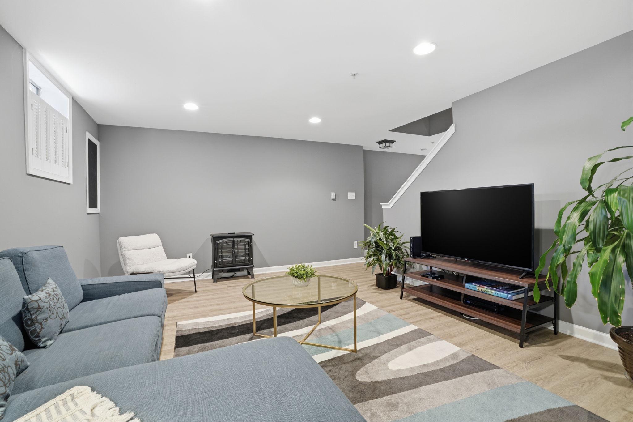 THE RIDINGS OF BUCK - Residential