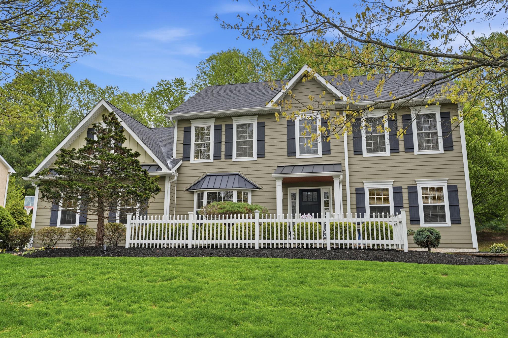 THE RIDINGS OF BUCK - Residential