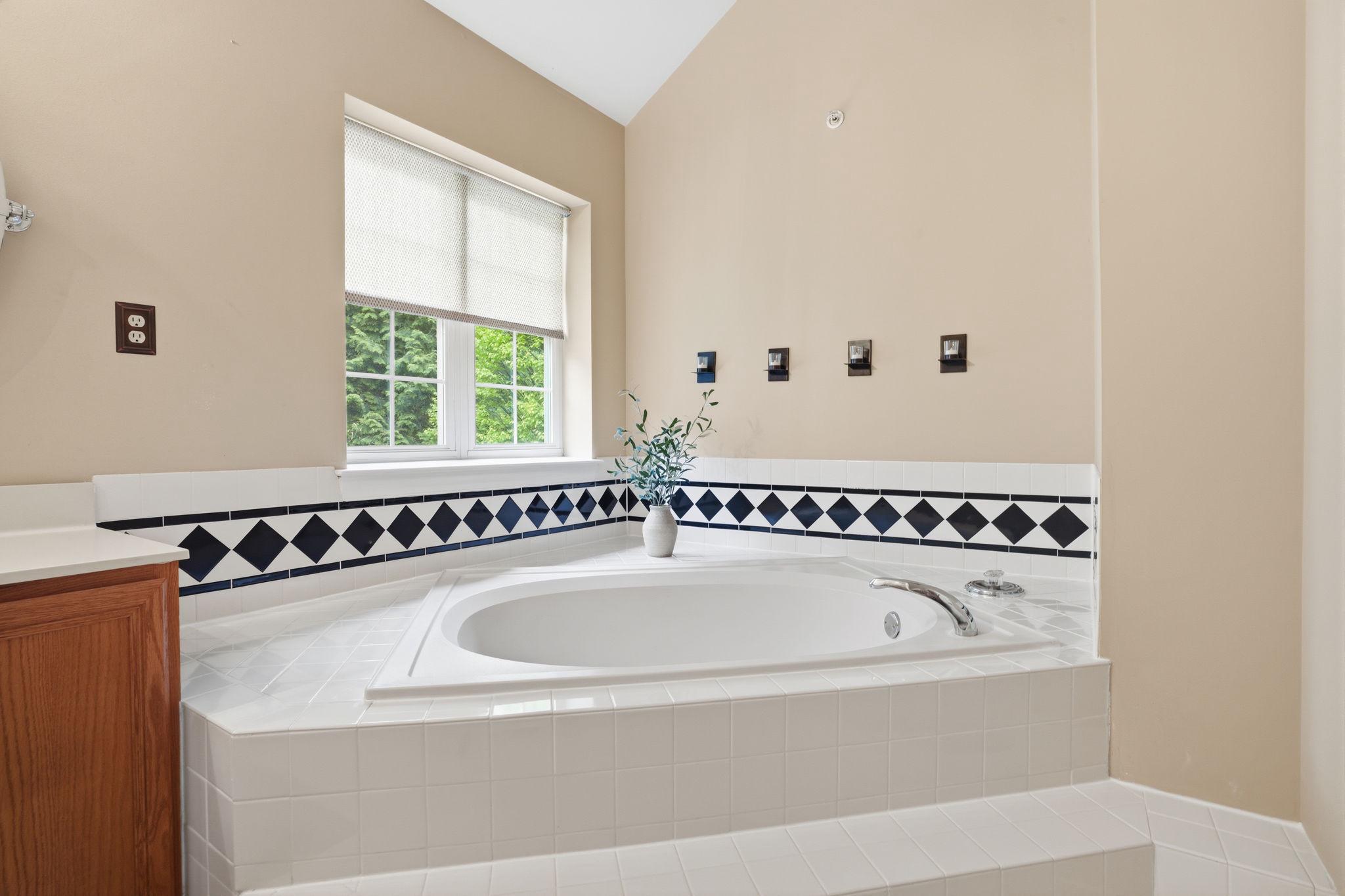 THE RIDINGS OF BUCK - Residential