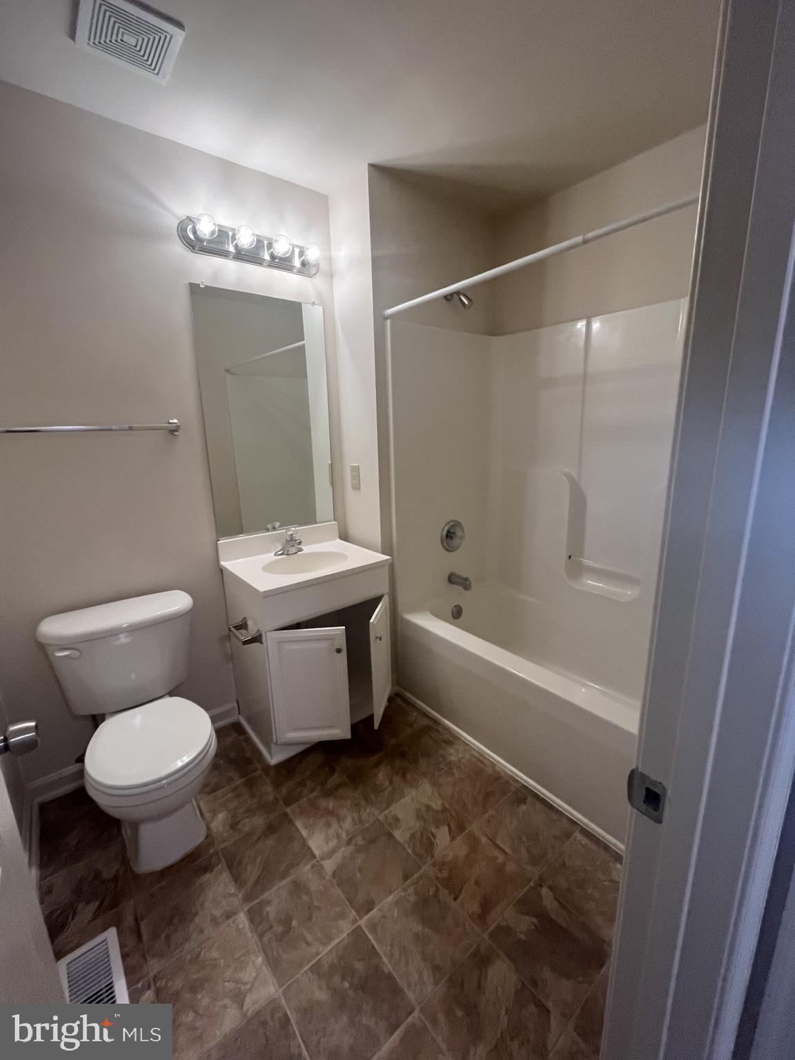 BELLS RUN - Residential Lease