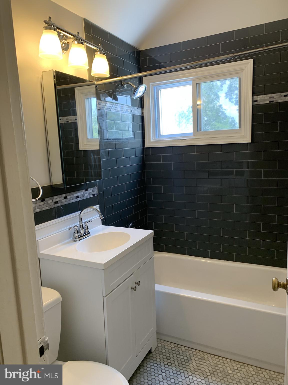 OAKCREST - Residential Lease