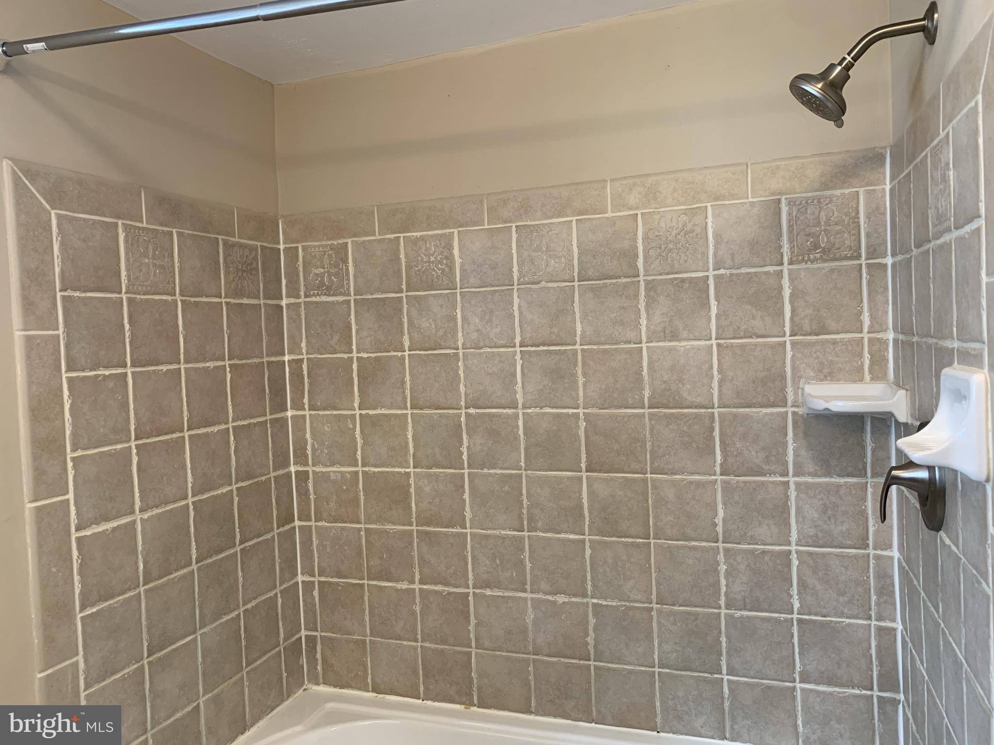 OAKCREST - Residential Lease