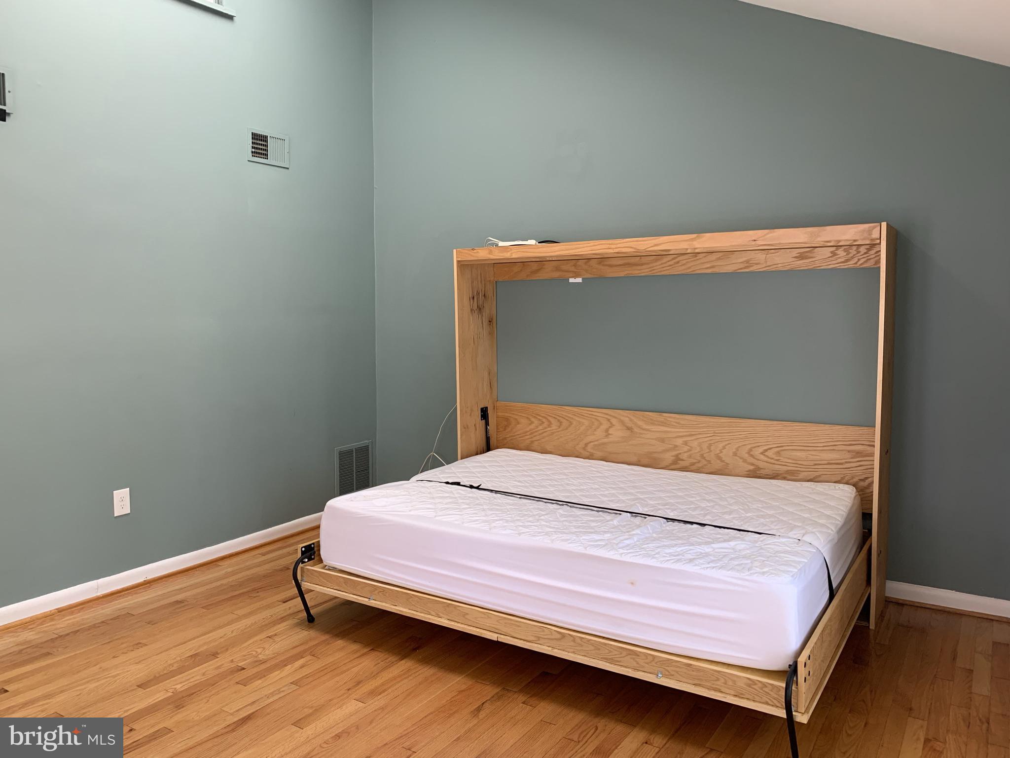 OAKCREST - Residential Lease