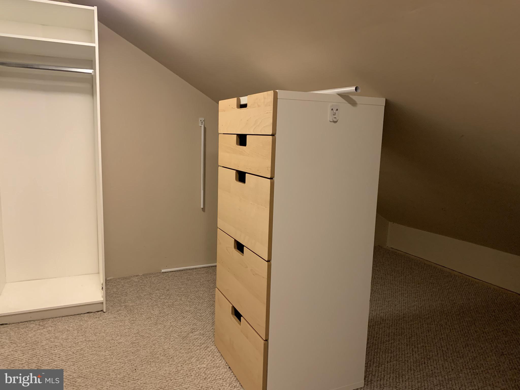 OAKCREST - Residential Lease