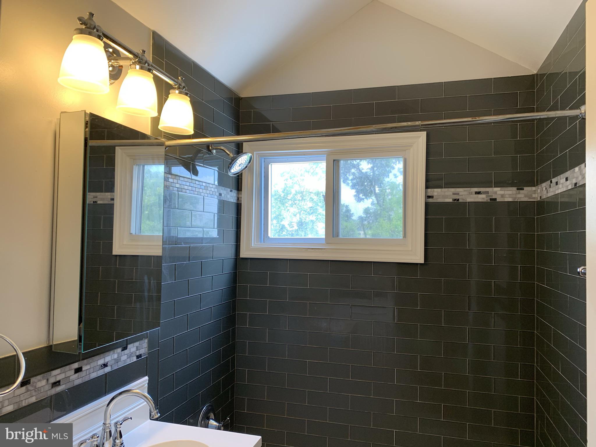 OAKCREST - Residential Lease