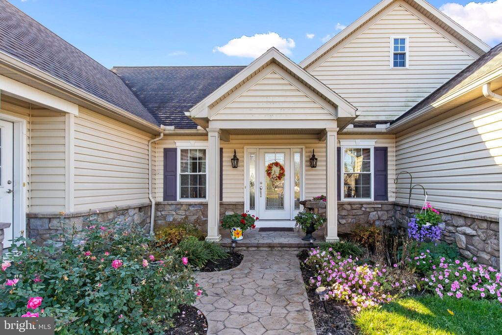 Photo of 2360 S VIEW DR, LANCASTER, PA 17602 (MLS # PALA2027564)