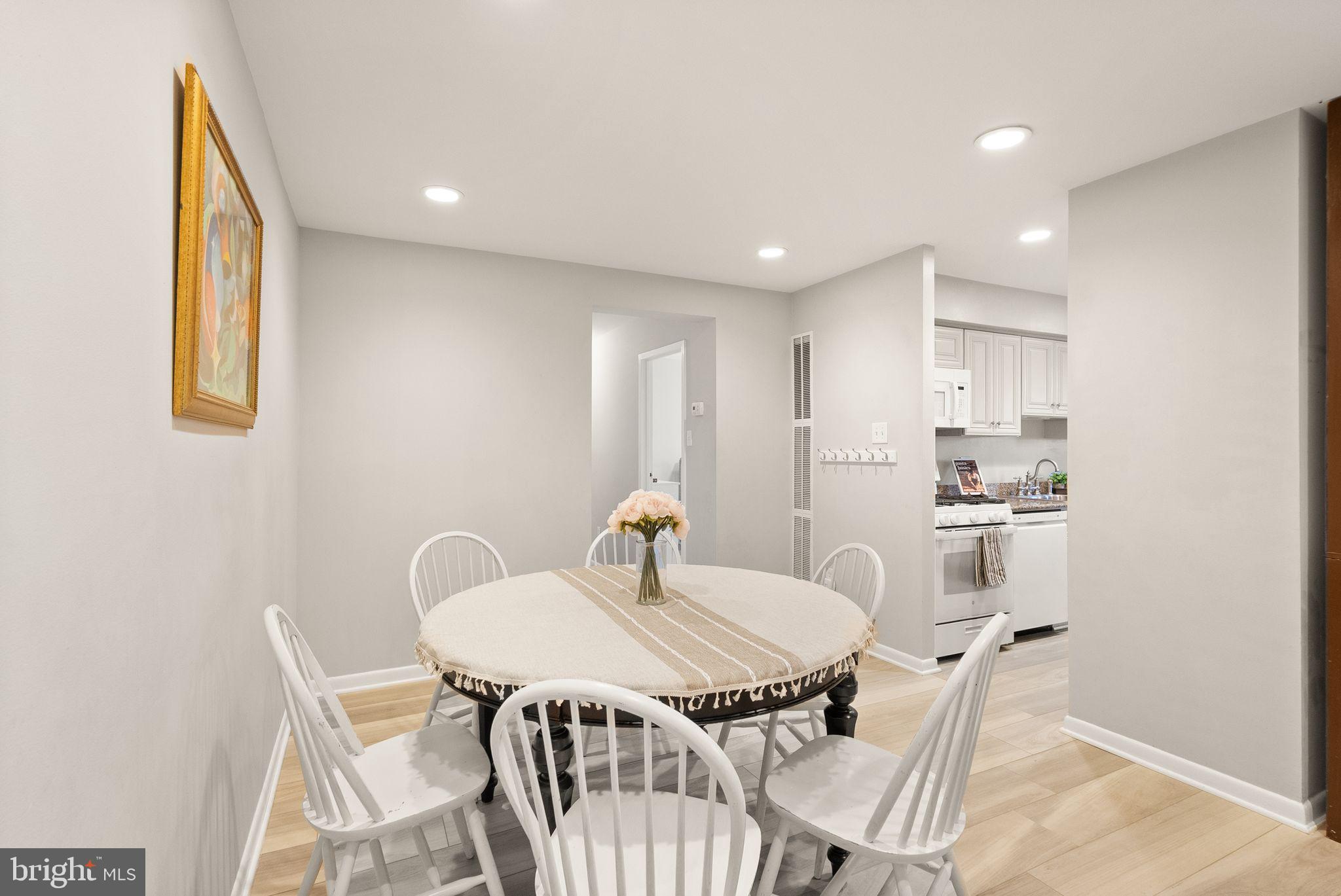 11200 CHESTNUT GROVE SQUARE 302