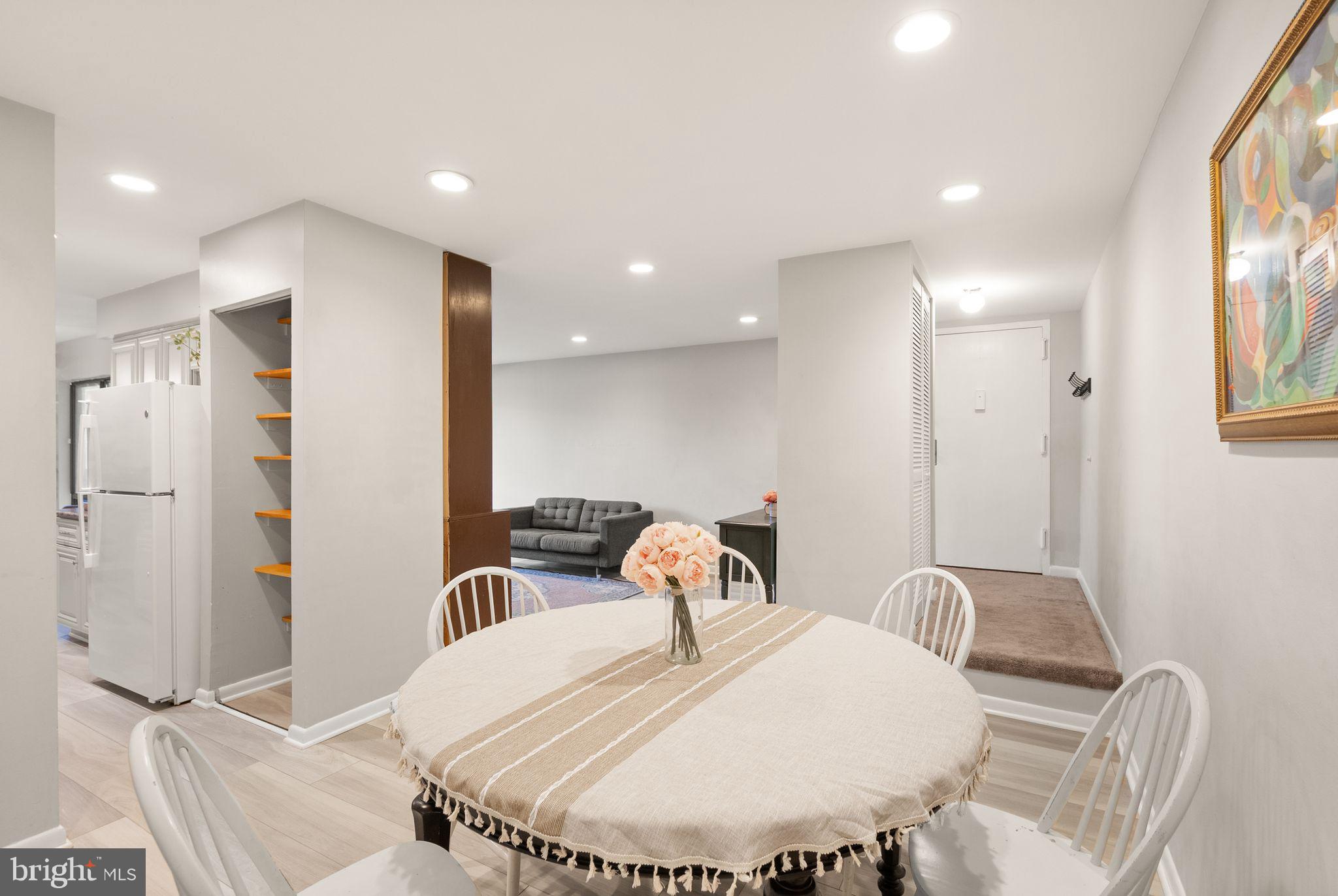 11200 CHESTNUT GROVE SQUARE 302