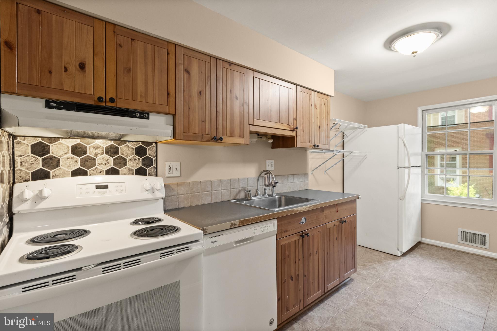 GREENWICH - Residential Lease