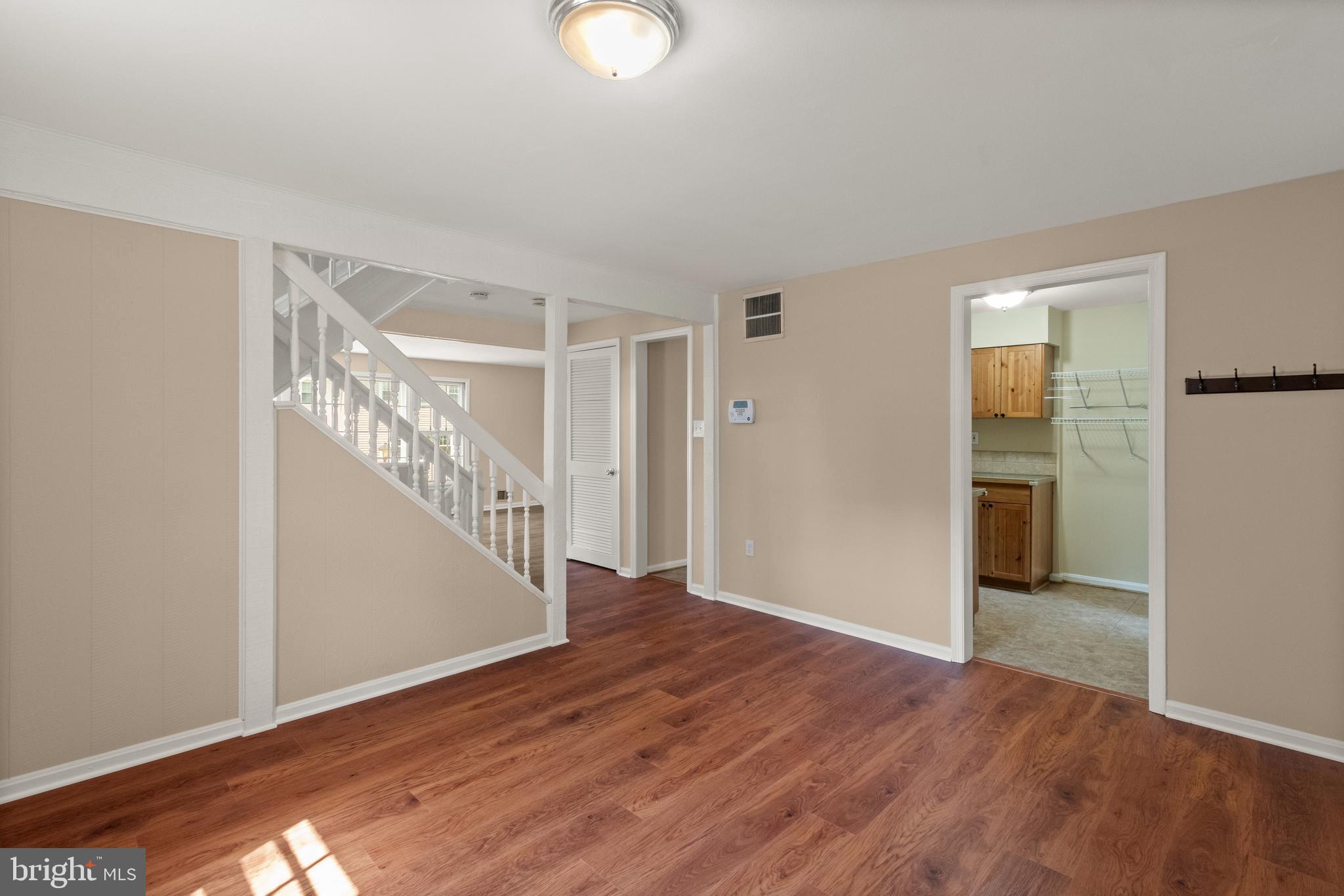 GREENWICH - Residential Lease