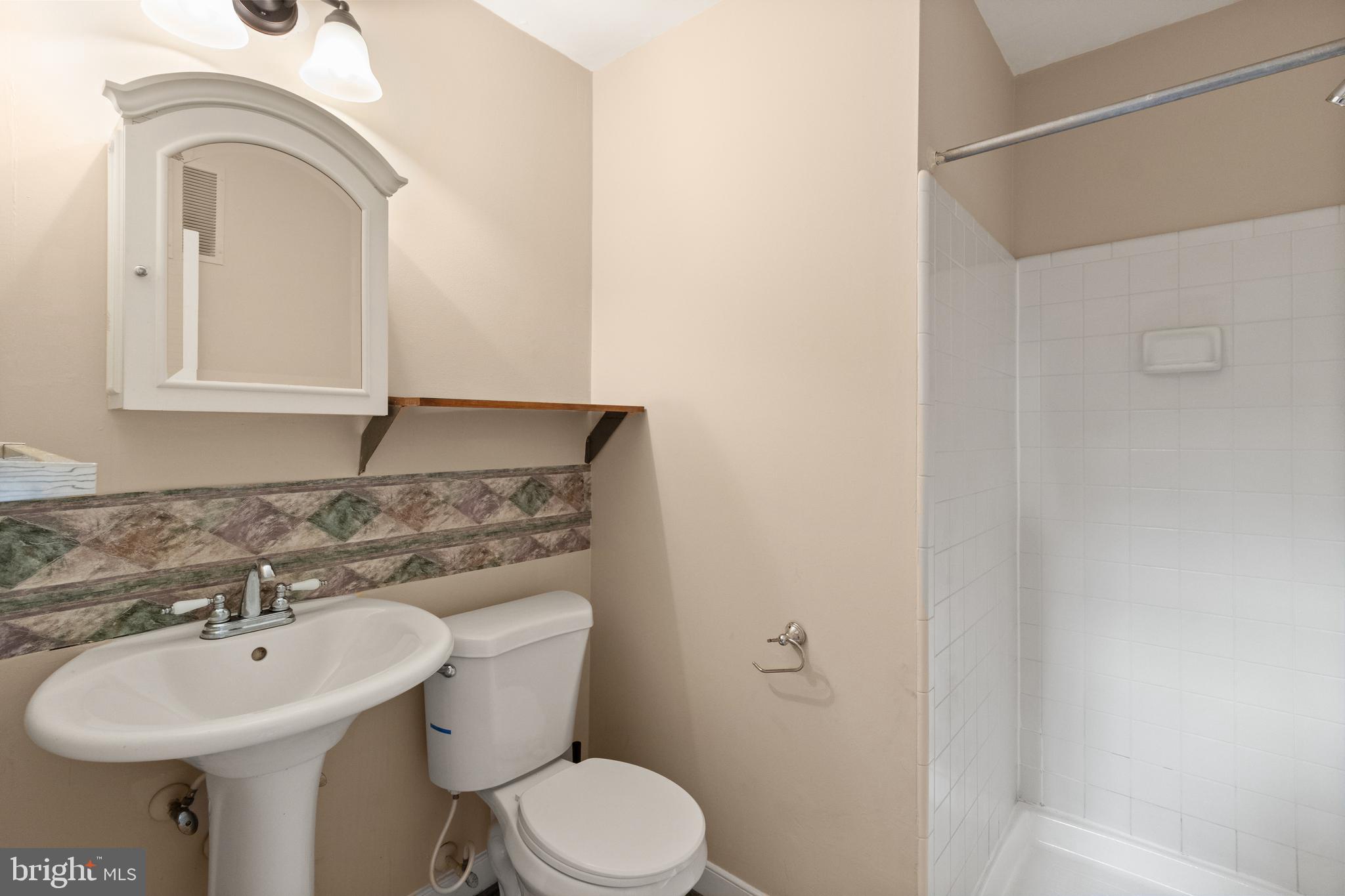 GREENWICH - Residential Lease