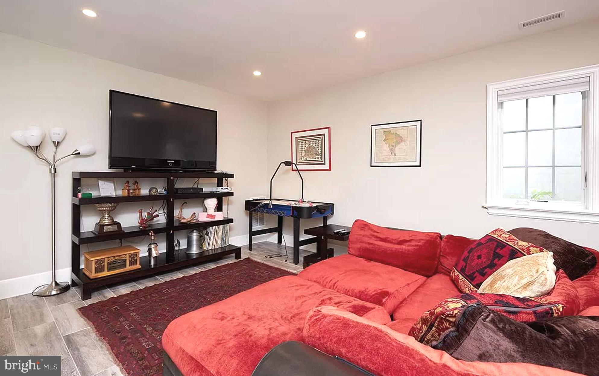 KENWOOD - Residential Lease