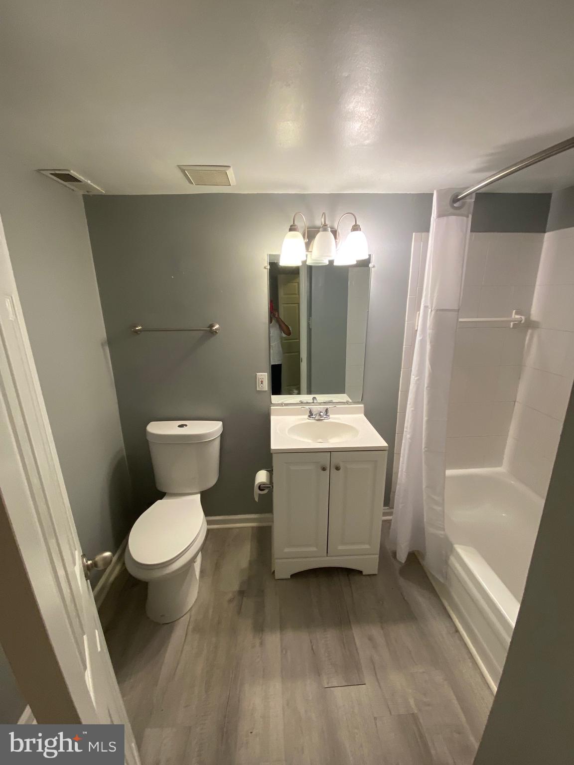 TREETOP - Residential