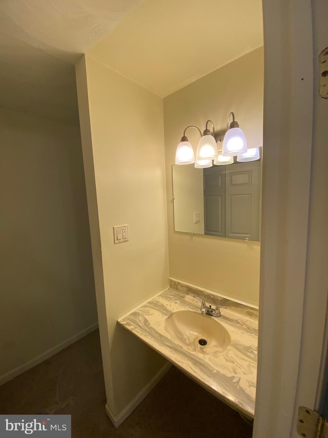 TREETOP - Residential