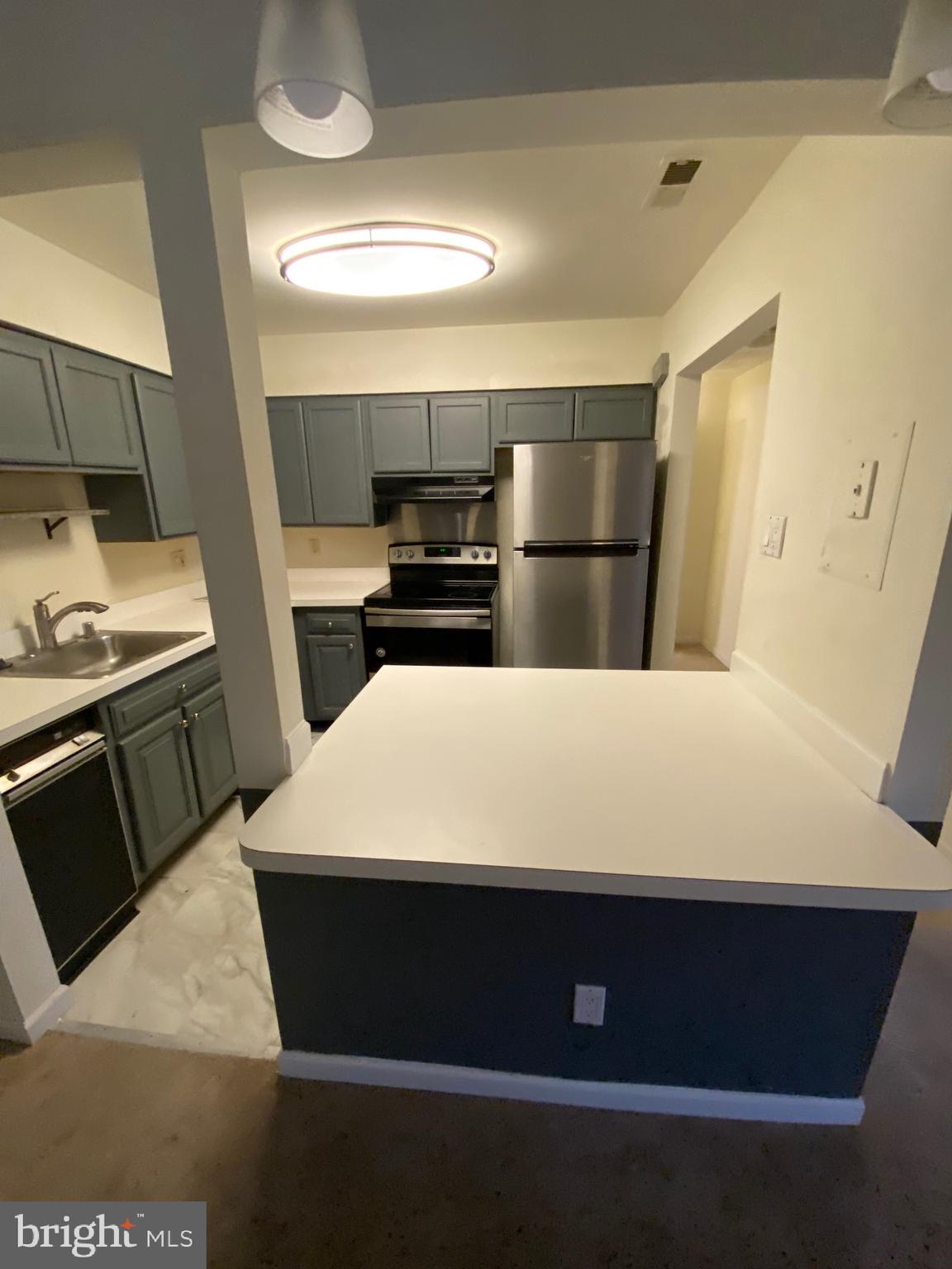 TREETOP - Residential