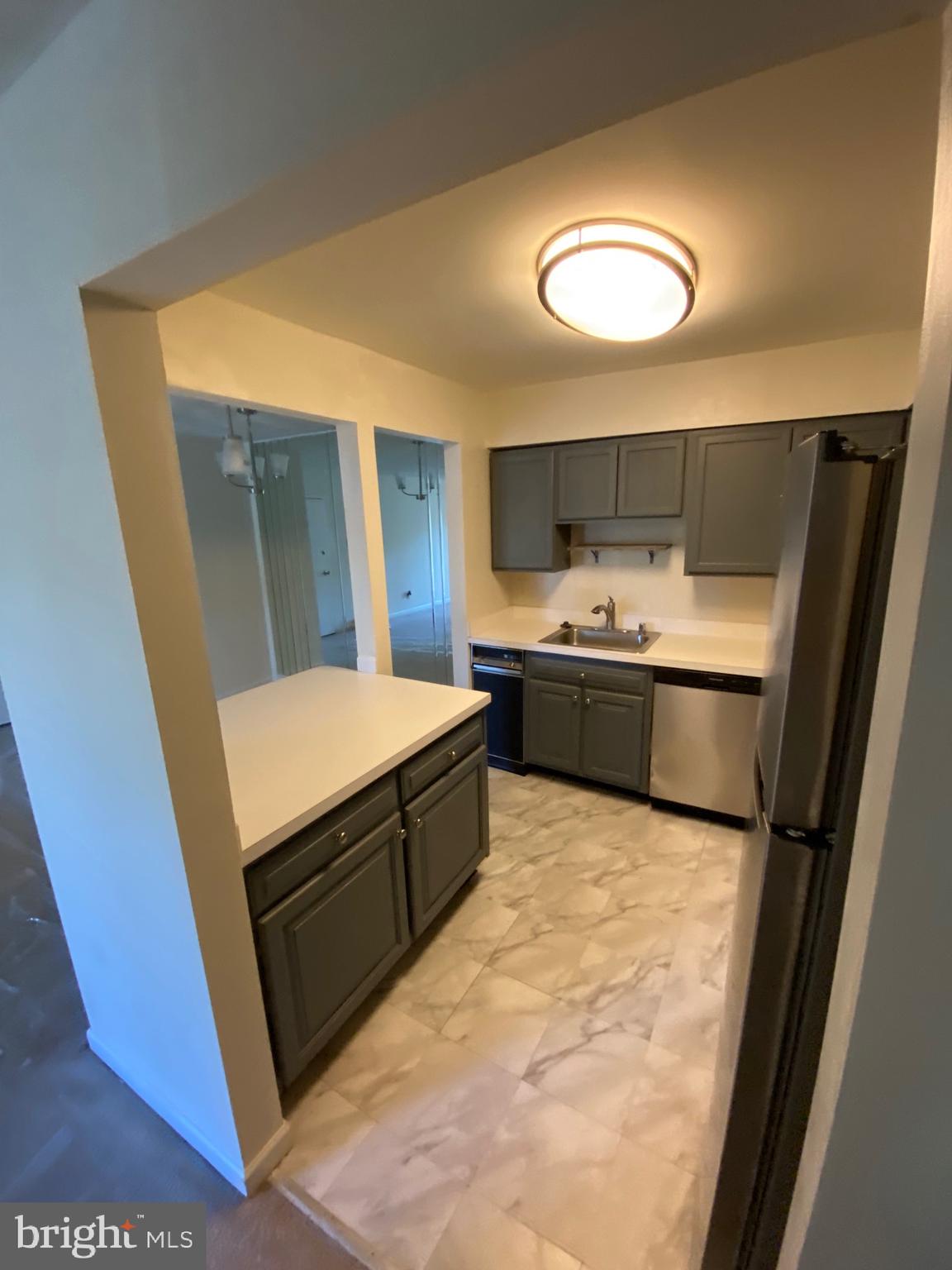 TREETOP - Residential