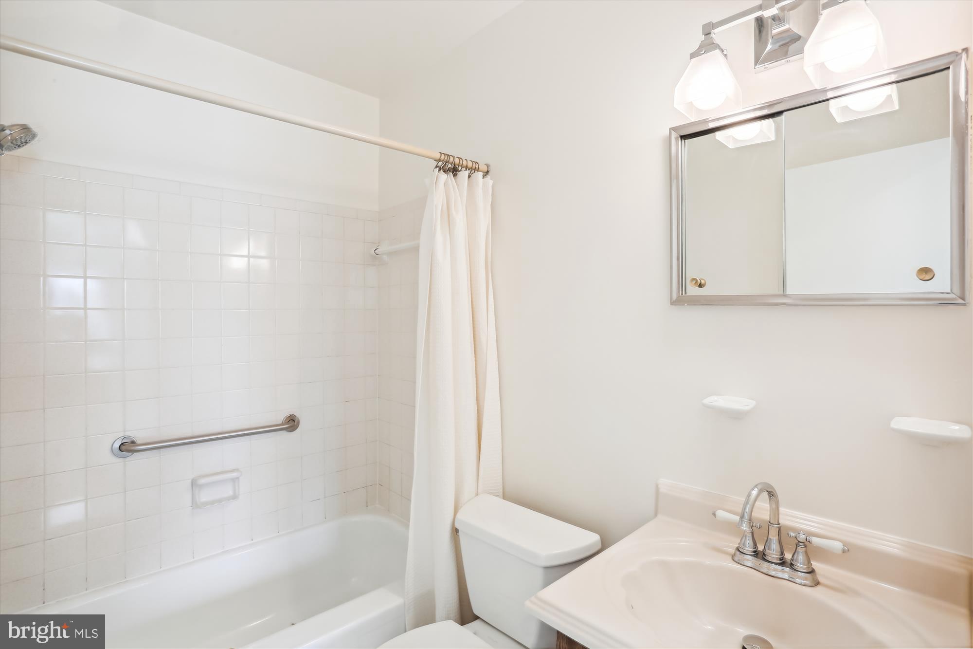 BRIGHTON WEST - Residential