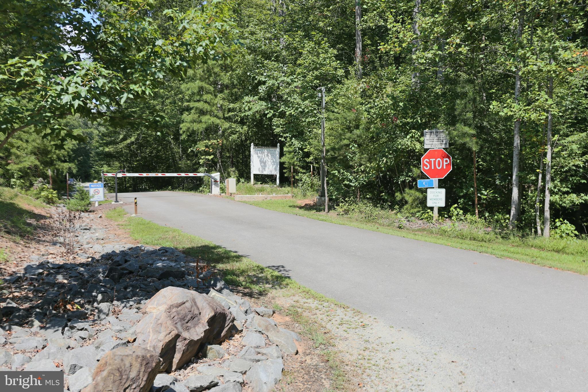 FRESHWATER ESTATES - Land