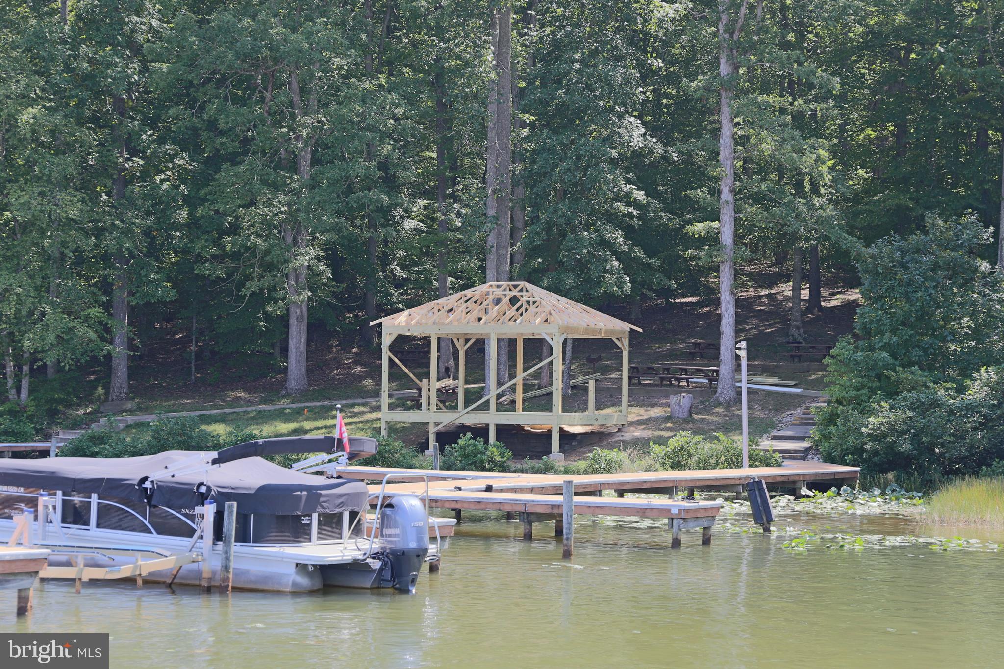 FRESHWATER ESTATES - Land