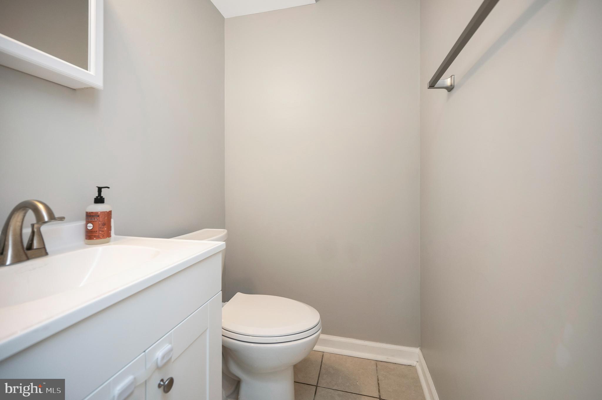 TOWN & COUNTRY TOWNHOUSES - Residential