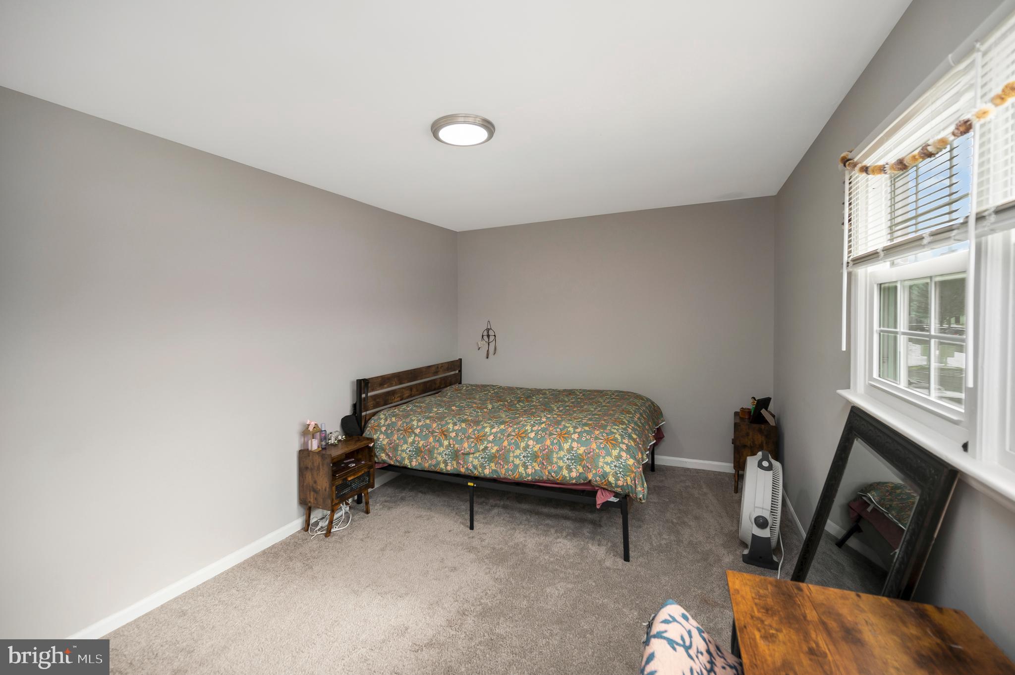 TOWN & COUNTRY TOWNHOUSES - Residential