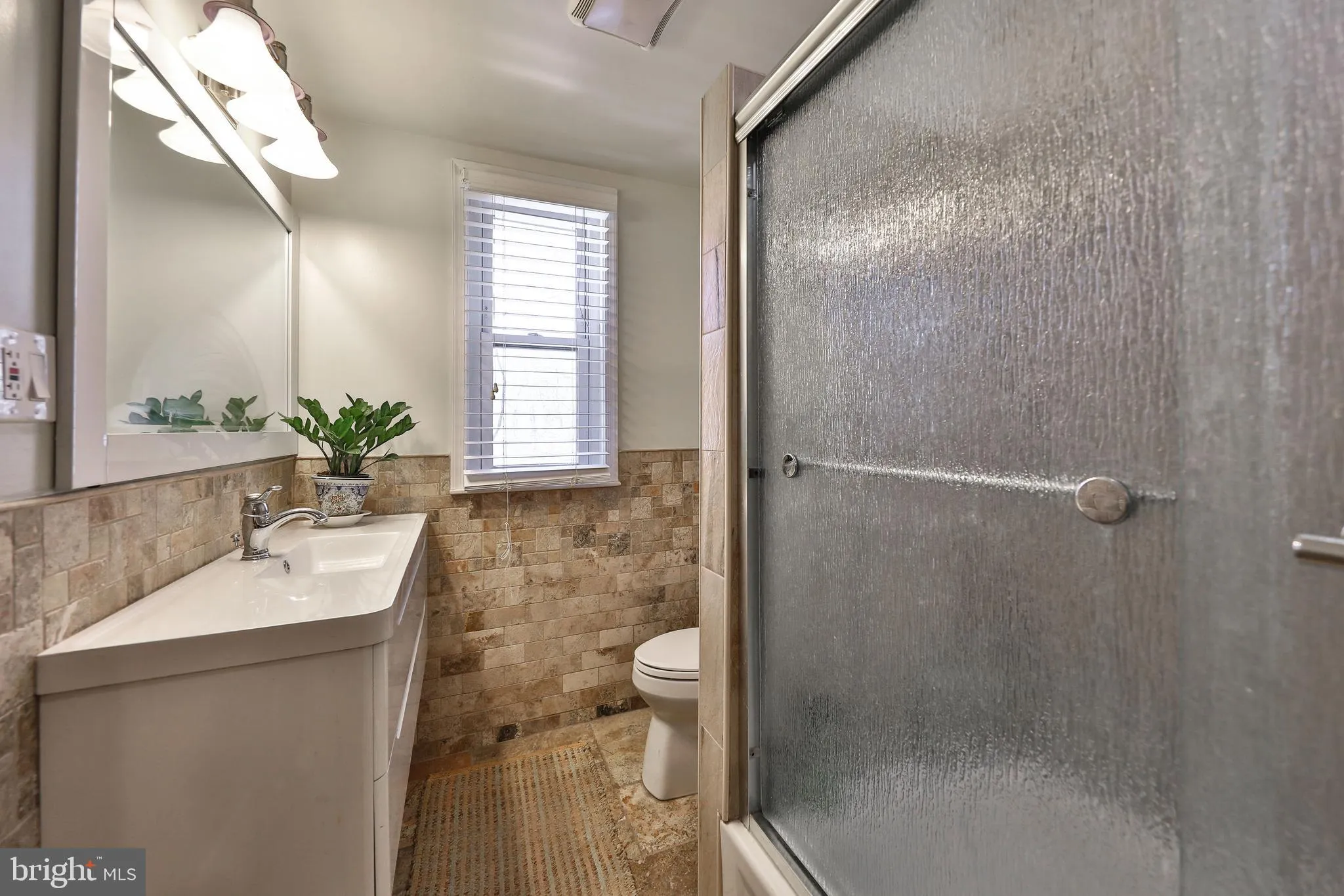 Wyncote, Pennsylvania 19095, United States, 4 Bedrooms Bedrooms, ,3 BathroomsBathrooms,Residential,Contingent,113378