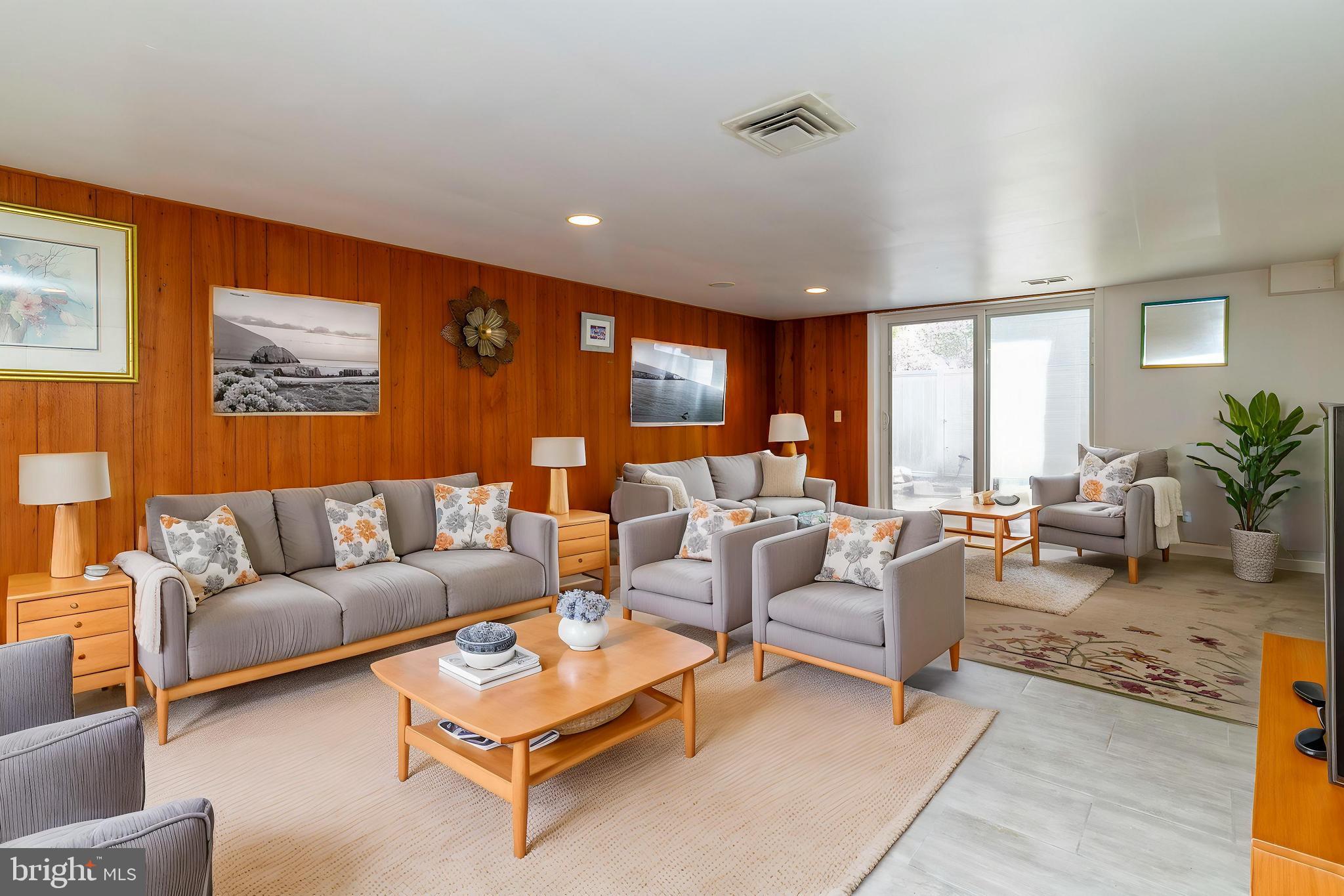 OLD WYNCOTE - Residential