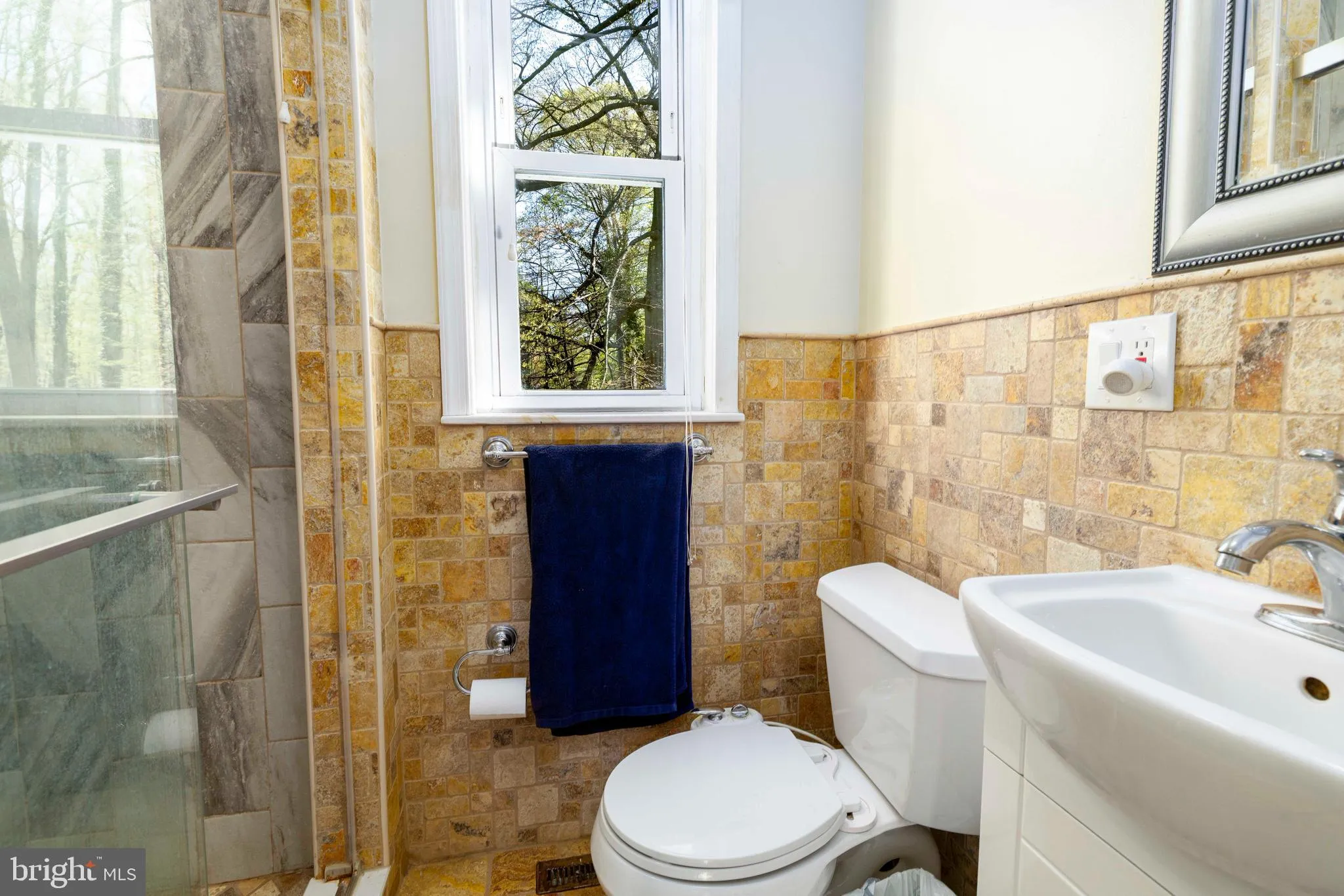 Wyncote, Pennsylvania 19095, United States, 4 Bedrooms Bedrooms, ,3 BathroomsBathrooms,Residential,Contingent,113378