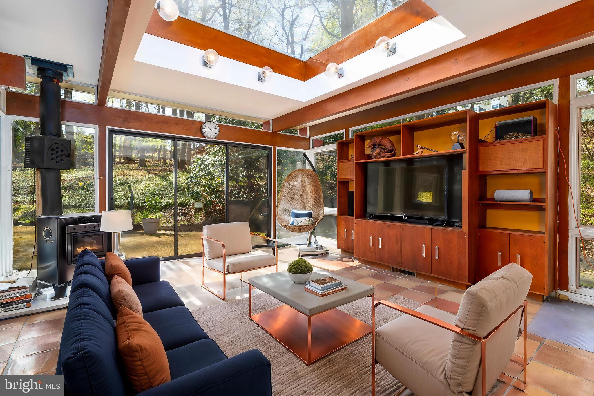 OLD WYNCOTE - Residential