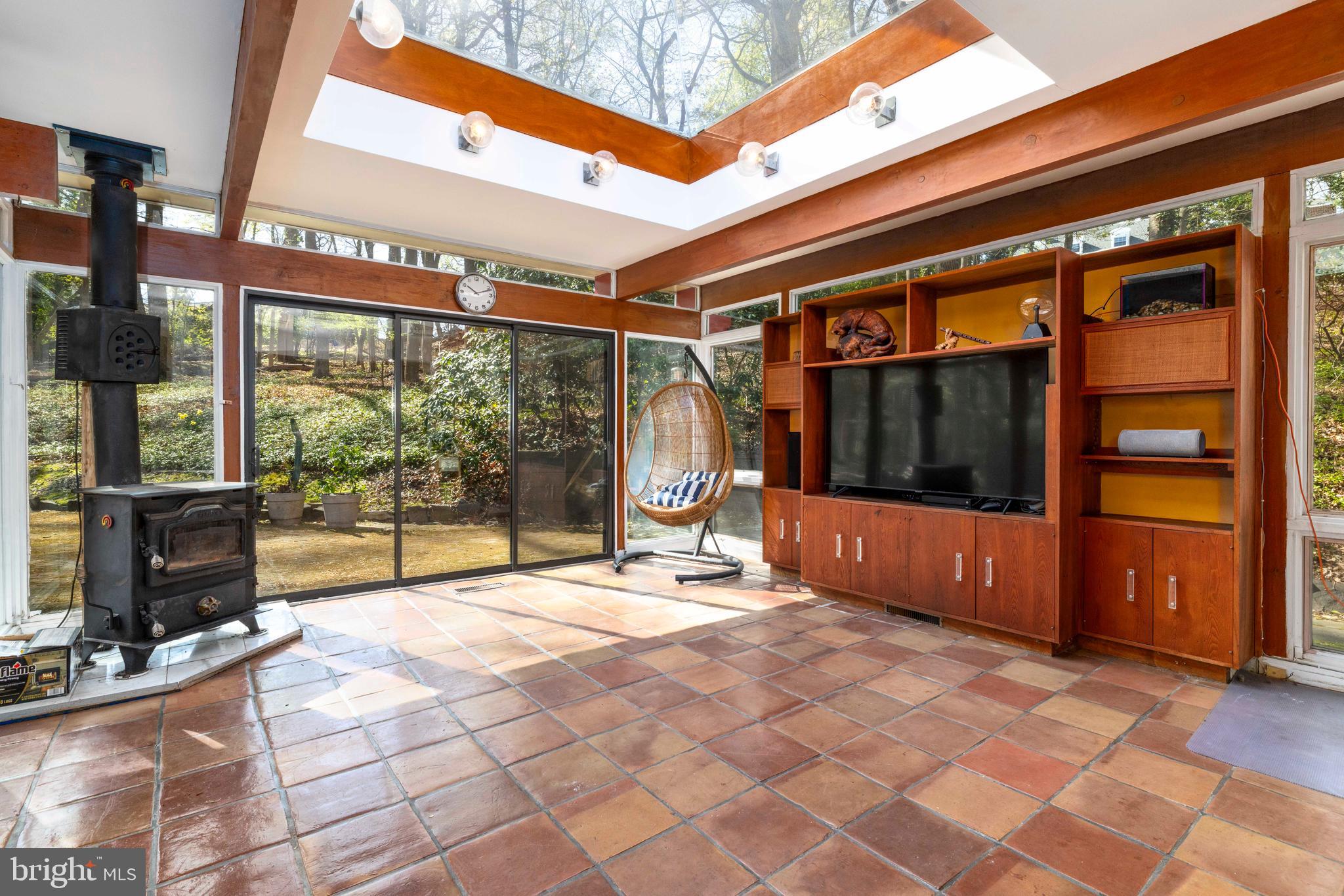 OLD WYNCOTE - Residential