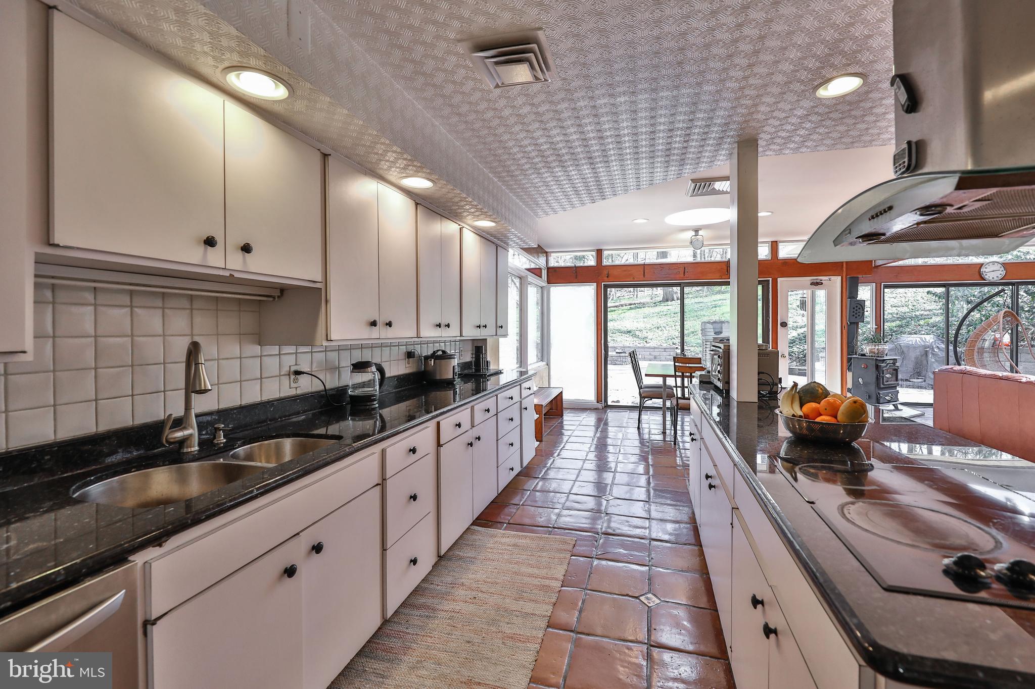 OLD WYNCOTE - Residential