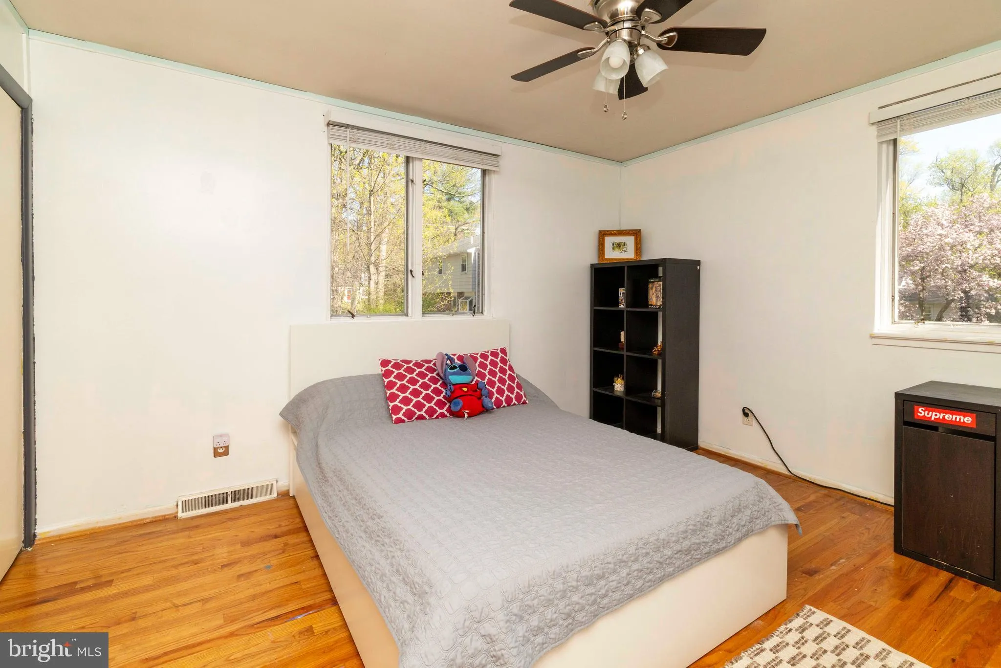 Wyncote, Pennsylvania 19095, United States, 4 Bedrooms Bedrooms, ,3 BathroomsBathrooms,Residential,Contingent,113378