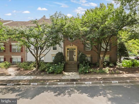 12105 GREEN LEAF COURT 201 FAIRFAX VA 22033