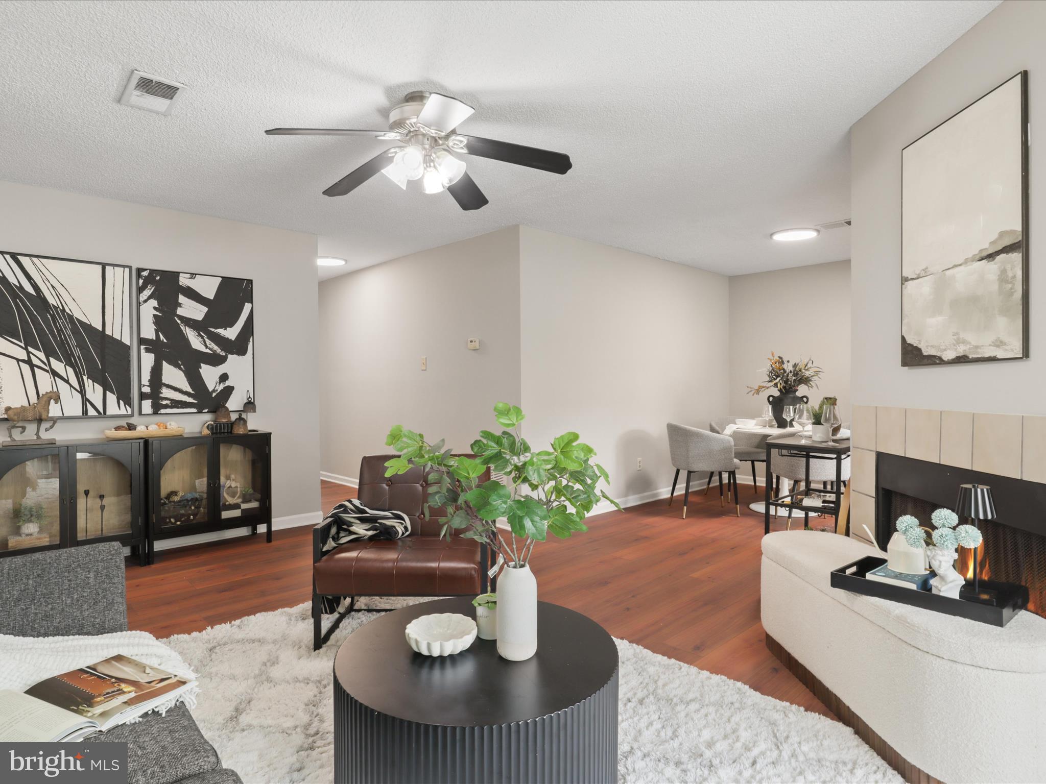 12105 GREEN LEAF COURT