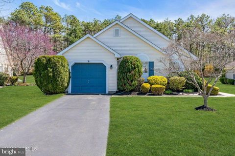Homes For Sale - 2621 Meadow Lake Drive<br/> TOMS RIVER, NJ 08755