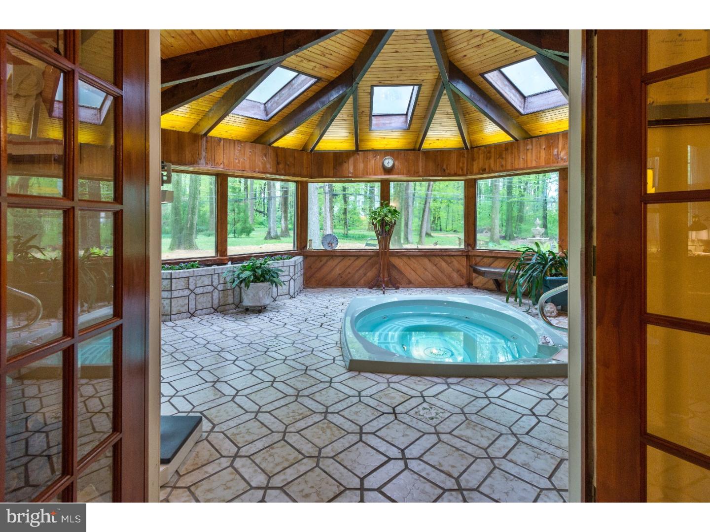 THORNBURY ESTATES - Residential