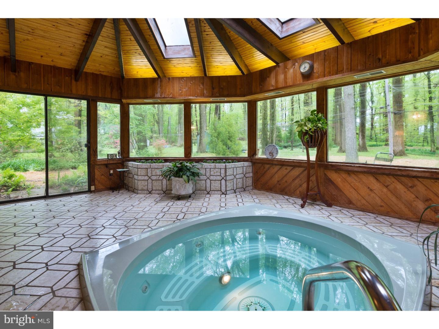 THORNBURY ESTATES - Residential